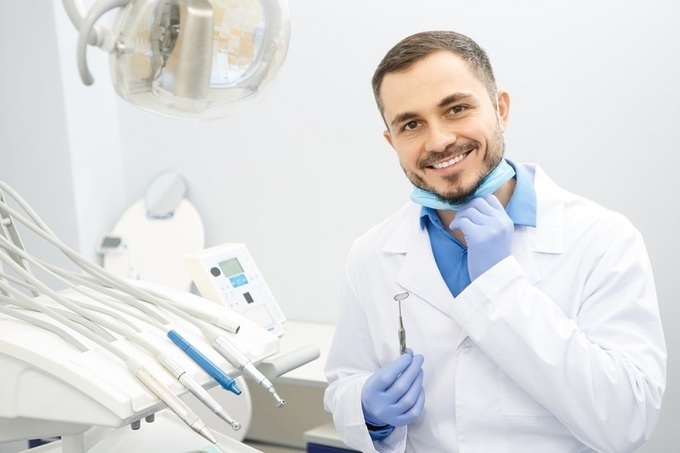 Odontólogo y dentista: Es lo mismo?