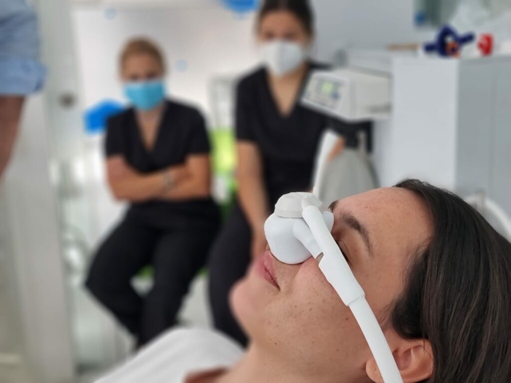Sedación con óxido nitroso: Dile adiós al miedo al dentista