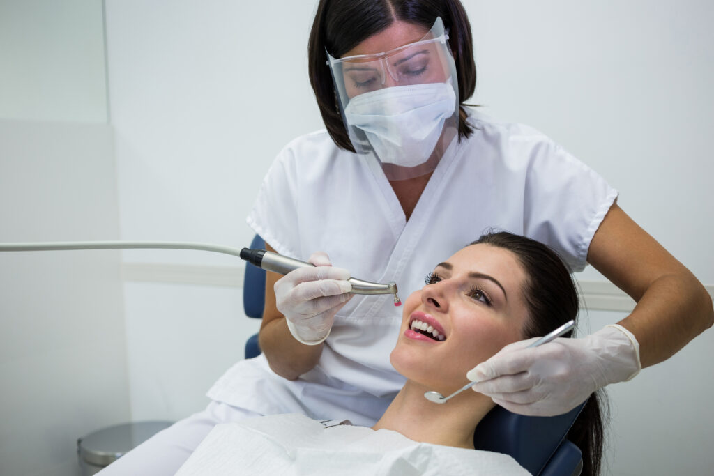 Limpieza Dental: El valor de la salud oral preventiva.