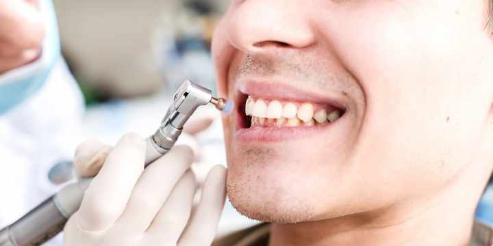 Paciente en consultorio dental