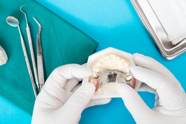  Molde para prótesis dental