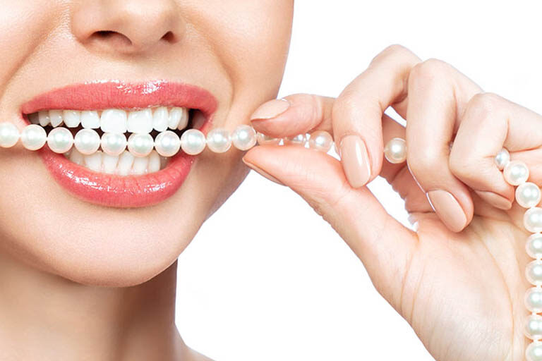 Carillas dentales ¿Qué cuidados requieren? - Clínica Blasi